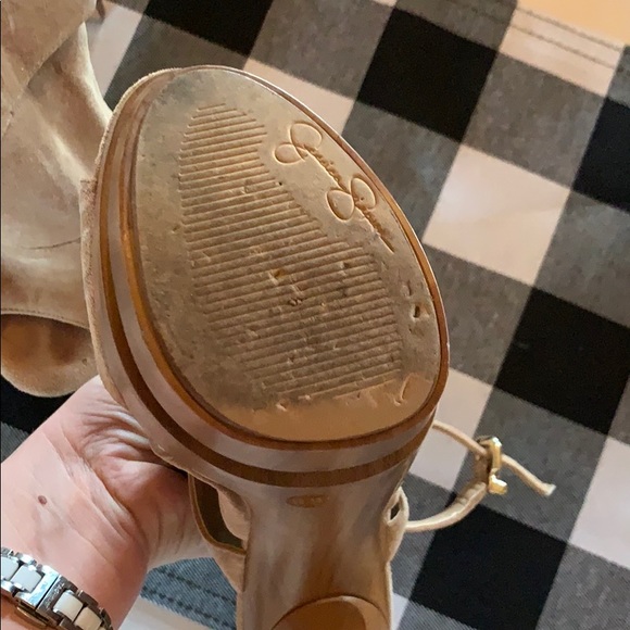 Jessica Simpson suede heels - Picture 6 of 7